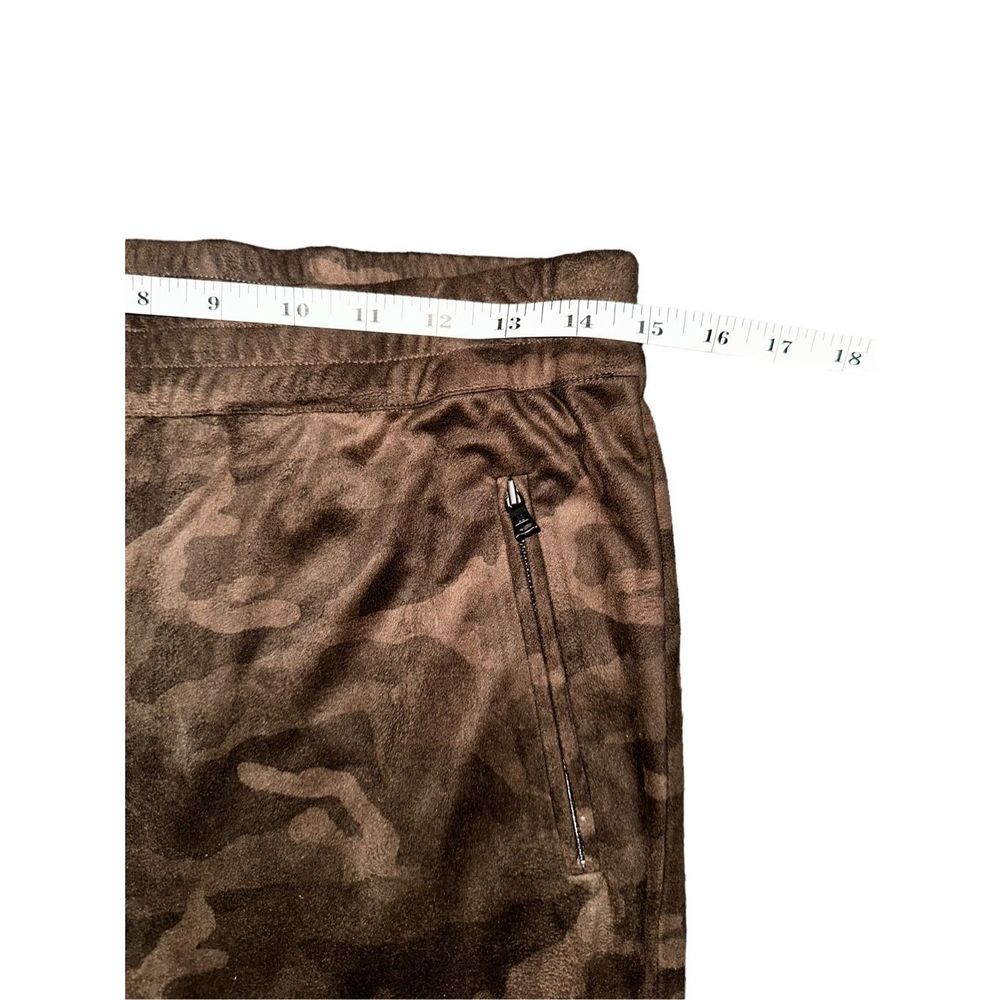 NWOT BCBGMaxazria Women’s Camouflage Joggers - Picture 6 of 8